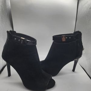 Jennifer Lopez open toe boots